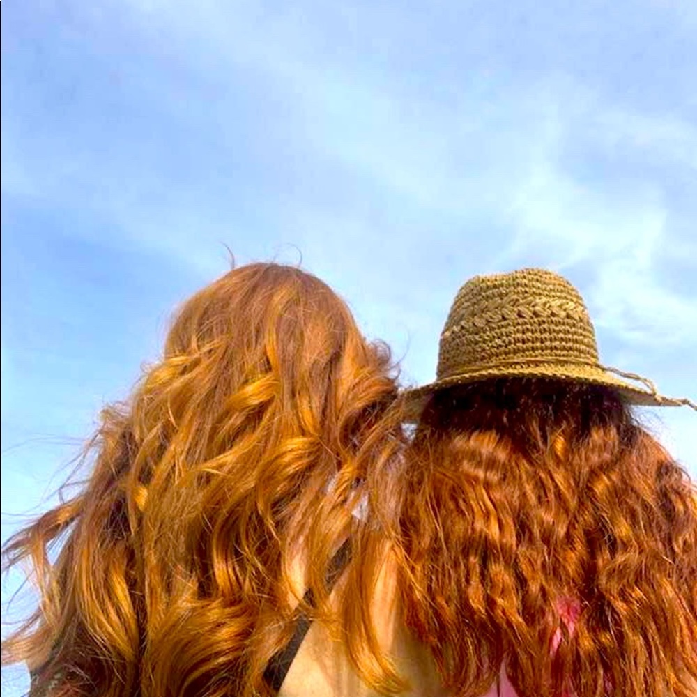 I am Angela and sell only NWT or EUC clothing and household items